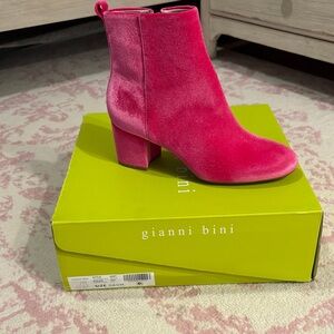 Gianni Bini Fuchsia Velvet Heeled Boots